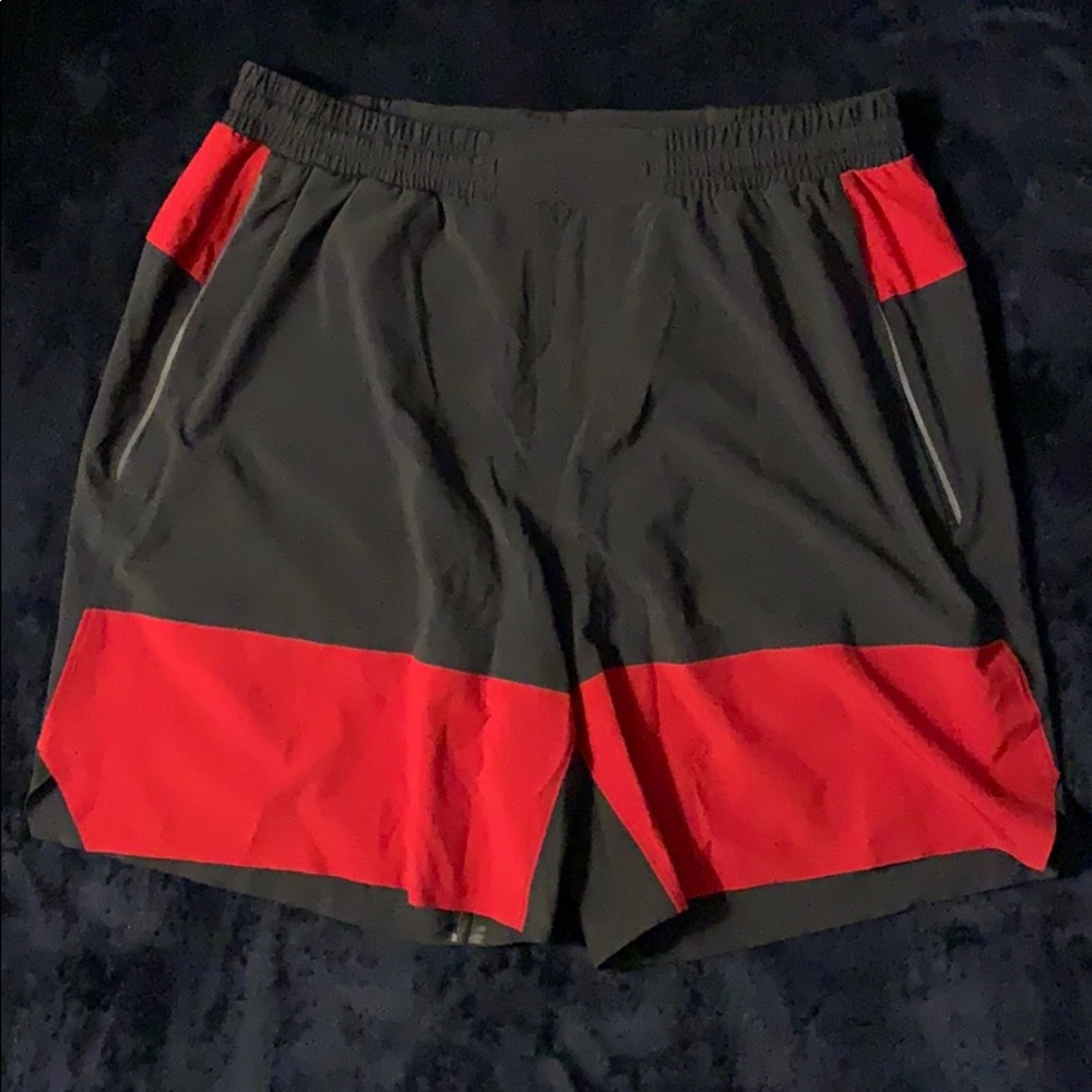 Lululemon Switch Up Short